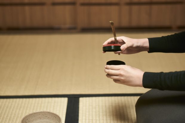 はじめての茶の湯体験！ 近藤俊太郎さんが主宰するアバンギャルド茶会のお稽古場へ