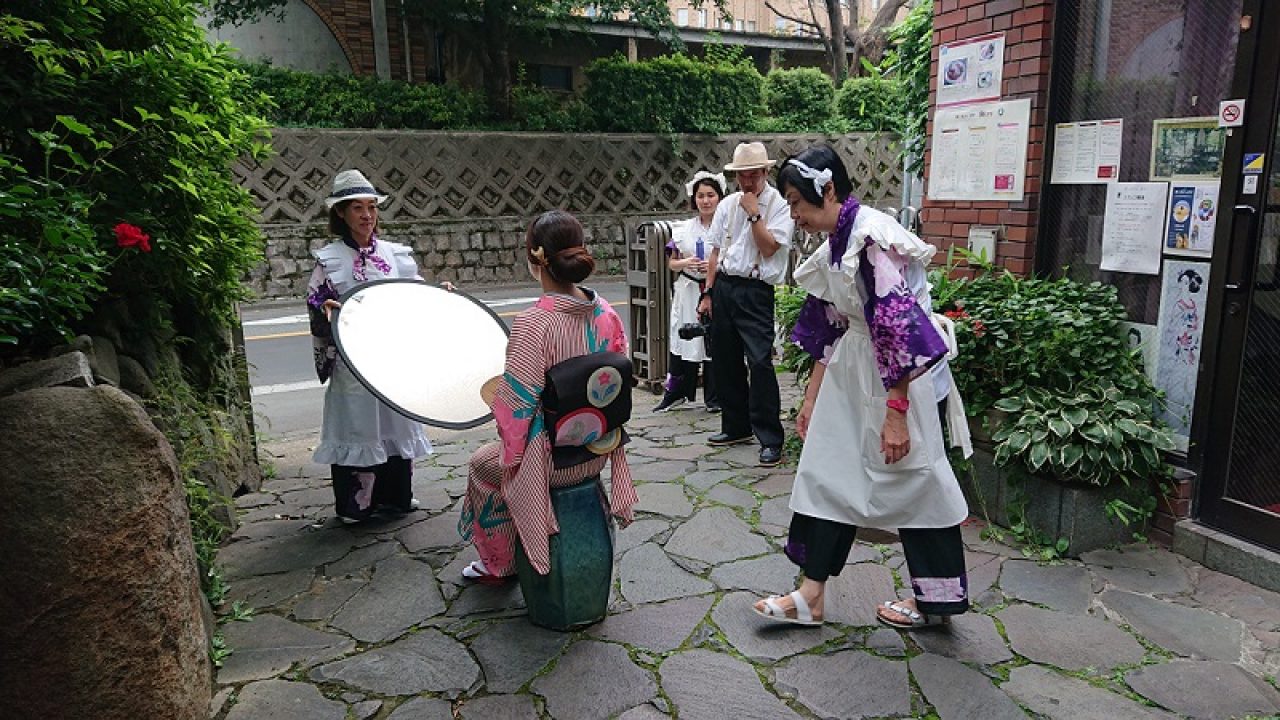 レトロ可愛い ロマン写真館 で大正時代のアンティーク着物を着てみた 東京 和樂web 日本文化の入り口マガジン