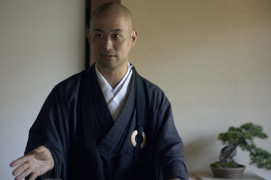 禅と和装からひもとく日本の美意識【伊藤仁美＋伊藤東凌 姉弟対談】前編 ｜ 和樂web 美の国ニッポンをもっと知る！